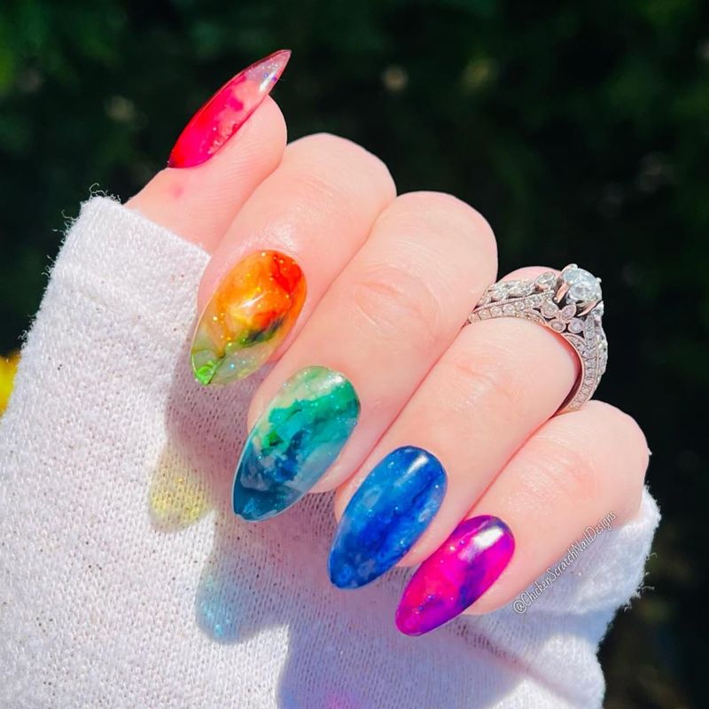 Rainbow Ink Diffusion