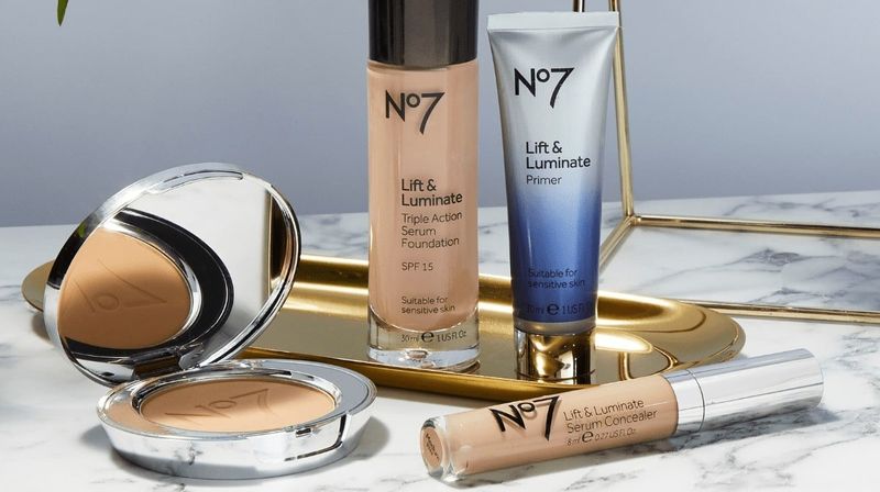 Layer Liquids Before Powders