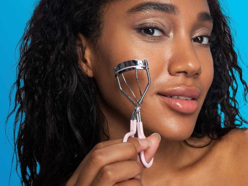Curl Those Lashes