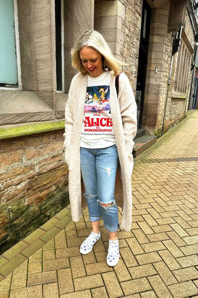 Casual Graphic Tee Twist