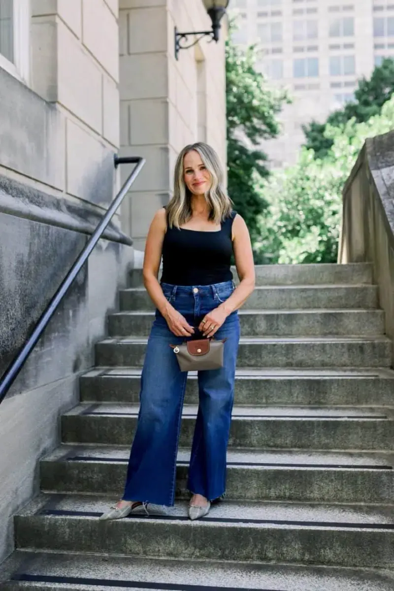 Wide-Leg Jeans