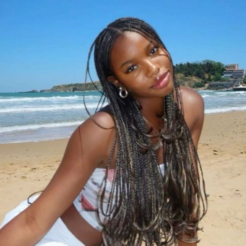 Knotless Braids for Beach Vacations