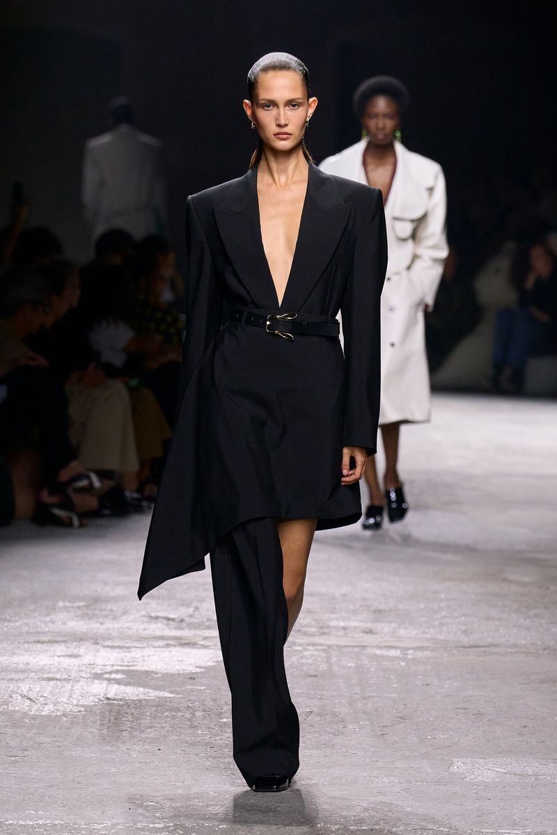 Detachable-Sleeve Kimono Blazers