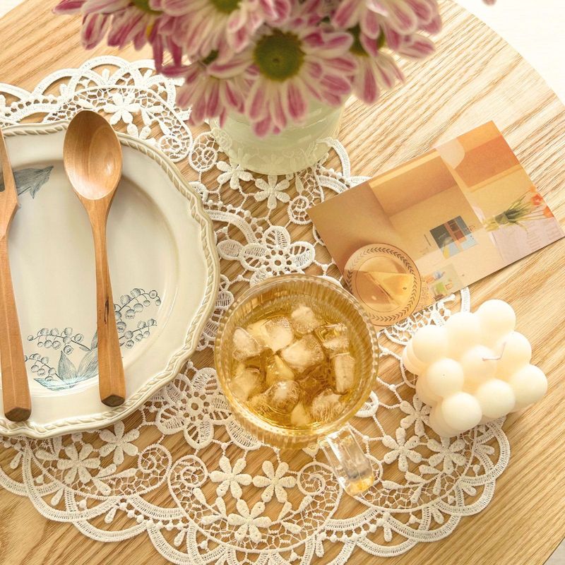 Lace Doilies And Tablecloths