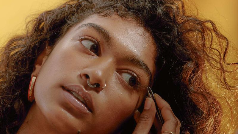 Over-Plucking Eyebrows Into Thin Lines