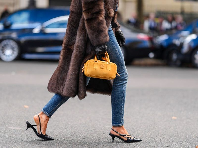 Jeggings with Pointed heels