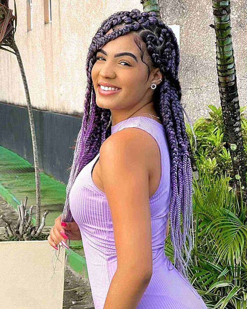 Knotless Braids with Holographic Accents