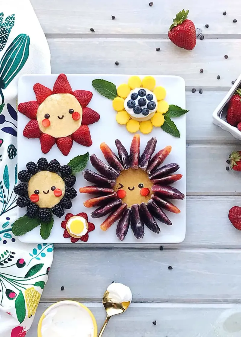 Flower-Shaped Pancakes