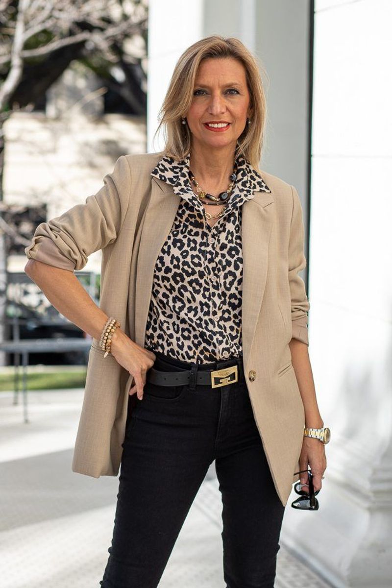 Statement Blazer Revolution