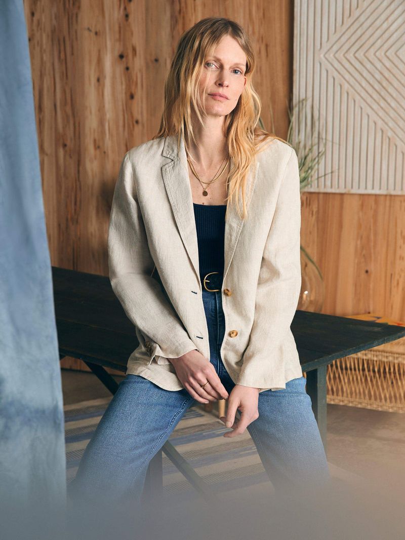 Lightweight Linen Blazer