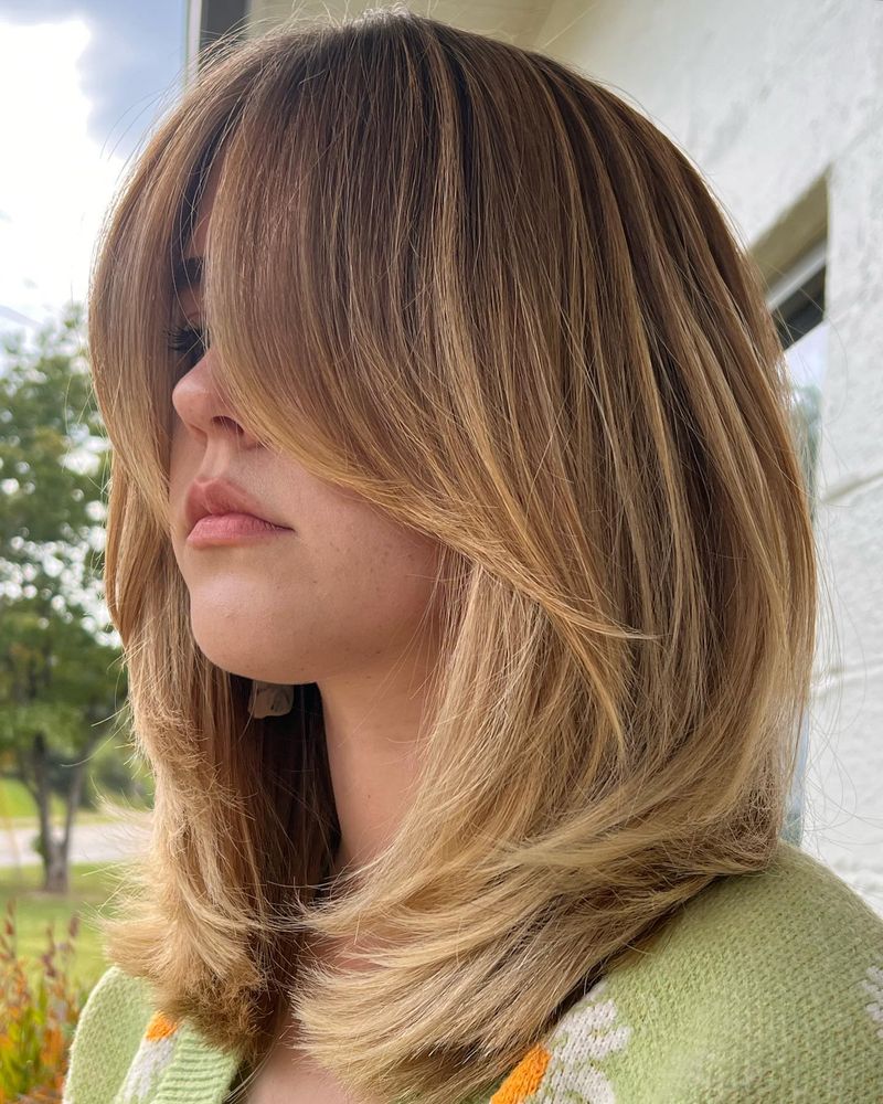 Collarbone Cut with Invisible Layers