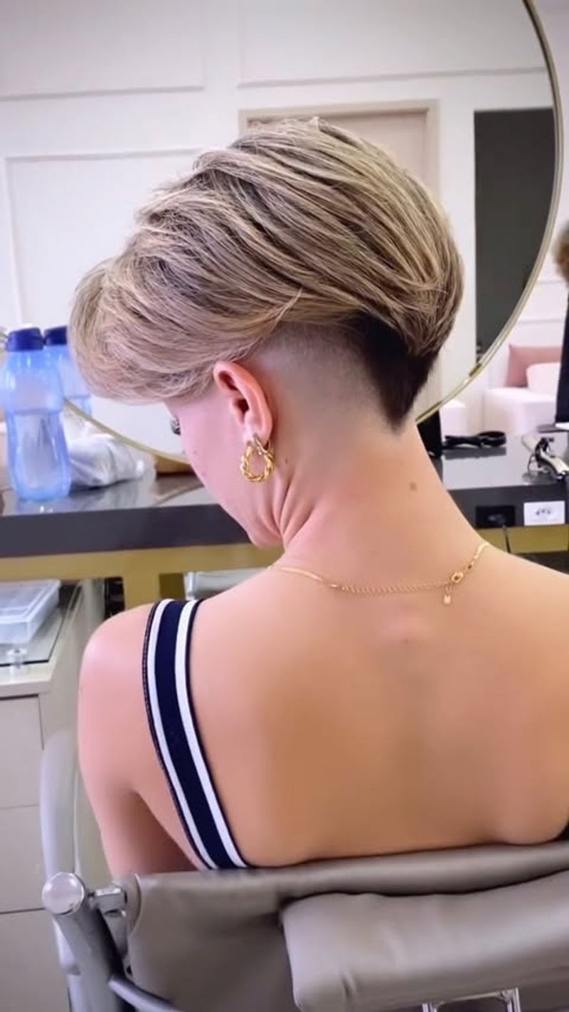 Pixie con diseño Undercut