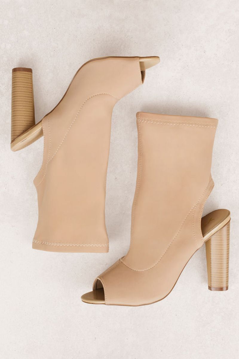Open-toe Boots