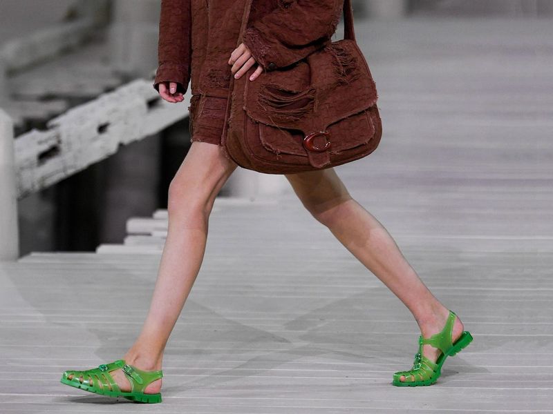 Jelly Flip-Flops with Retro-Inspired Outfits