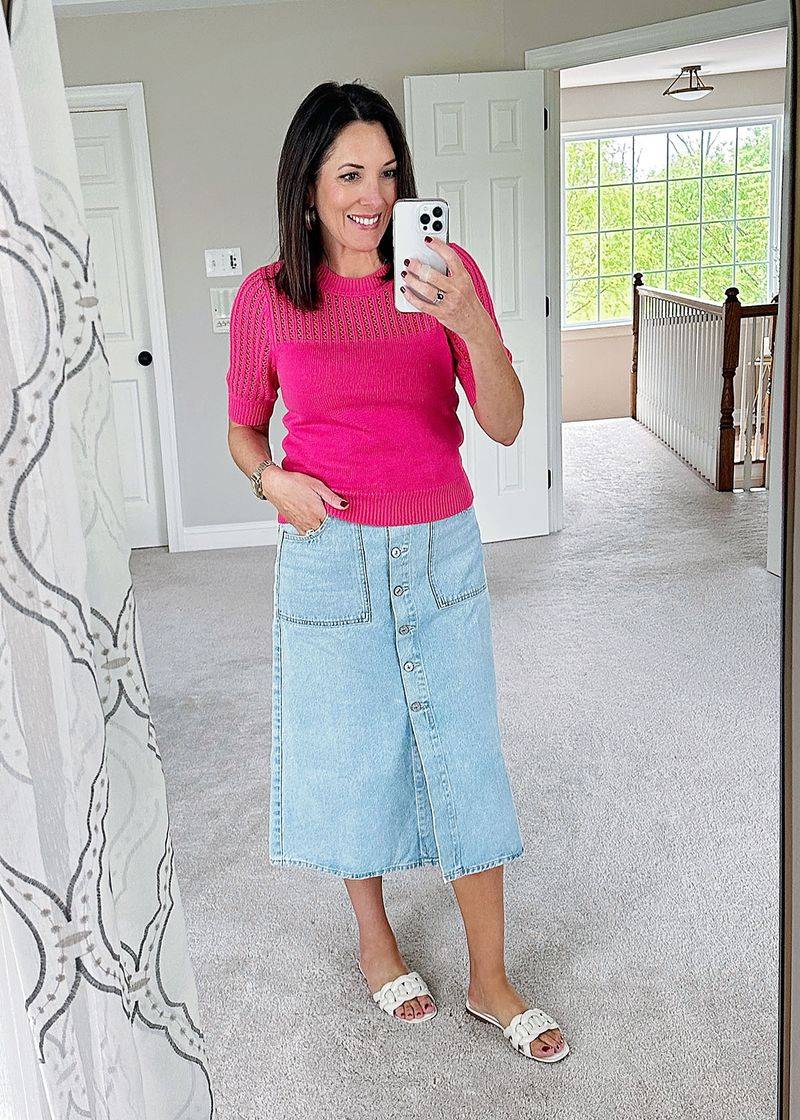Skirt and T-shirt Simplicity