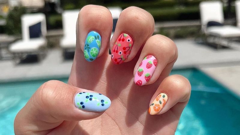 Fruit Punch Accent Nails