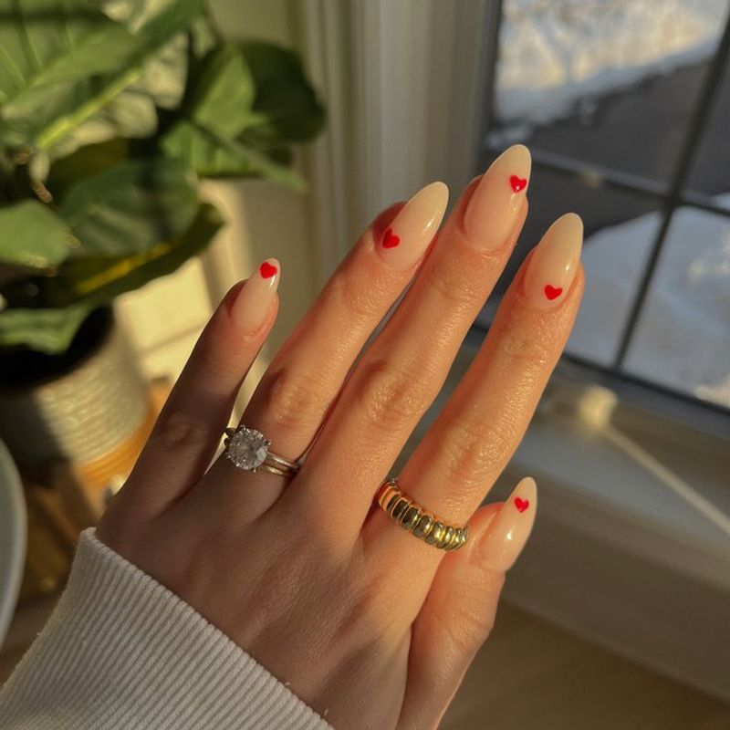 Minimalist Nail Art