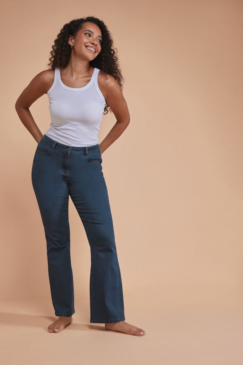 Boot Cut Balances Curves