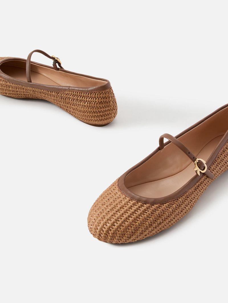 Raffia Flats