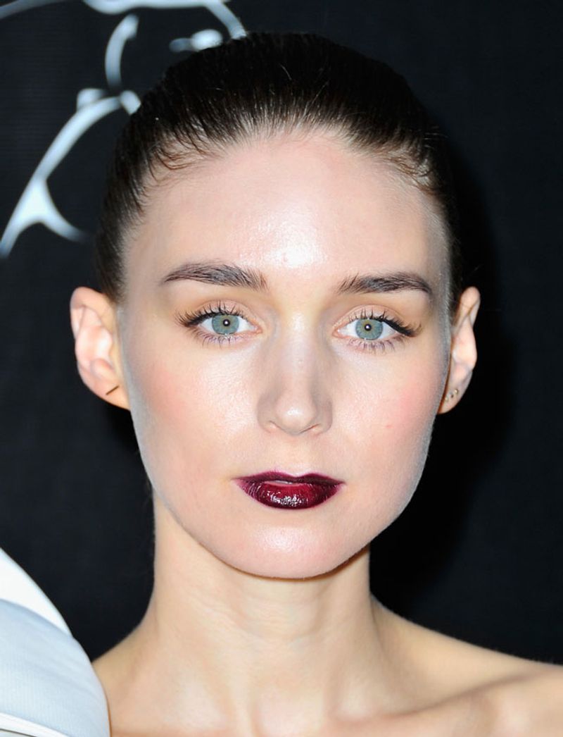 Dark Lipstick on Thin Lips