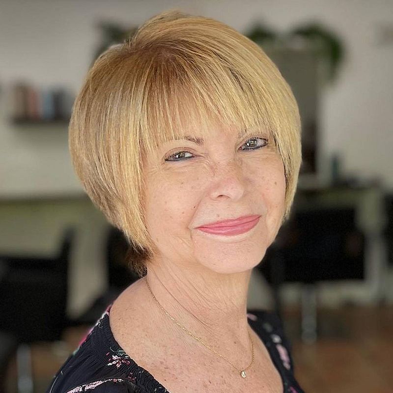 Rounded Pixie-Bob