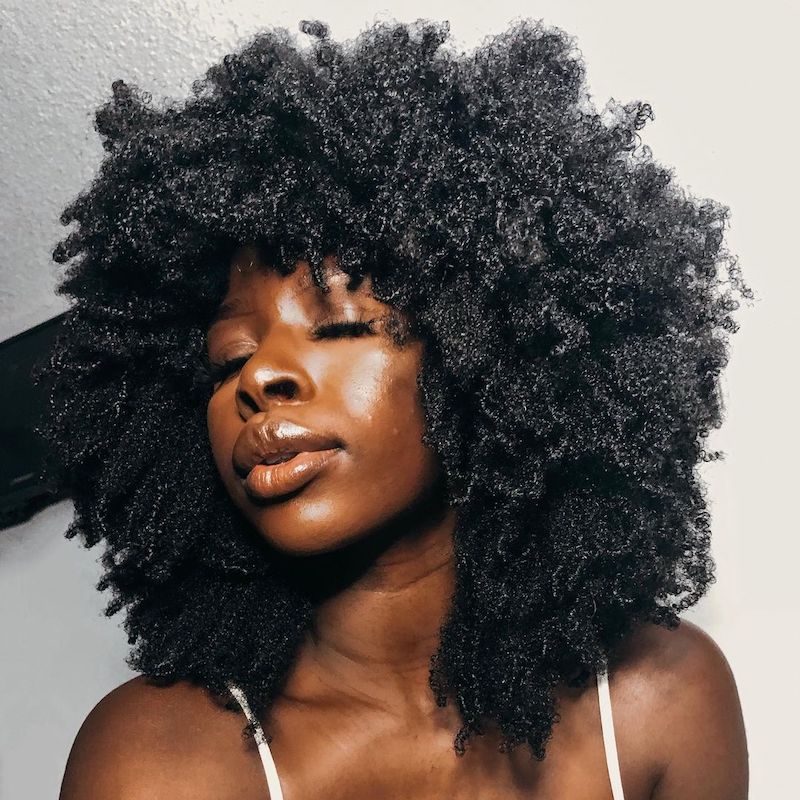 Afro volumoso