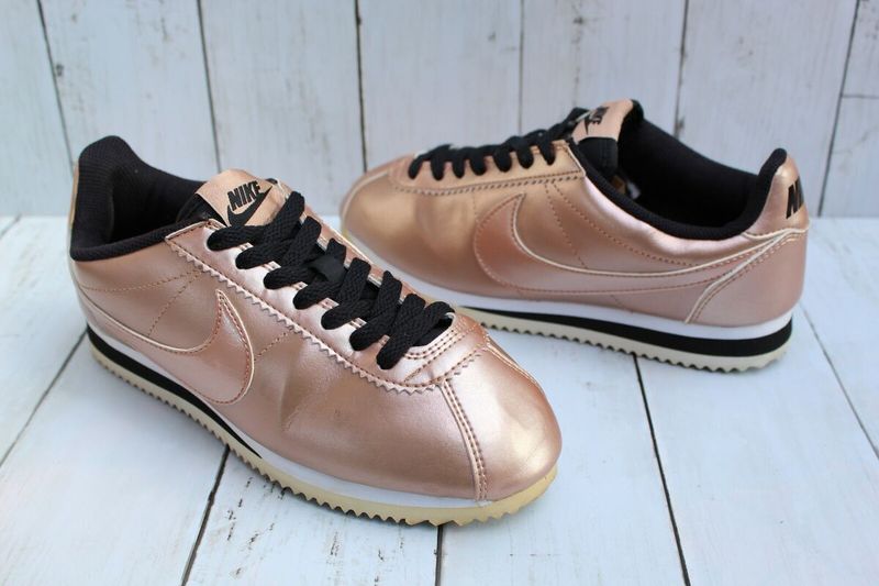 Metallic Rose Gold Mountaineers