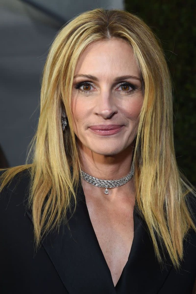 The Poker-Straight Flat Iron Look