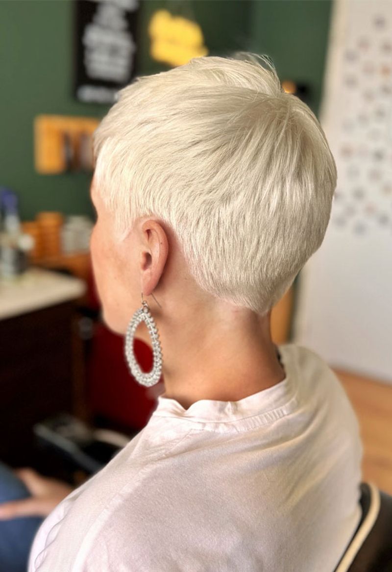 Tapered Nape With Longer Crown