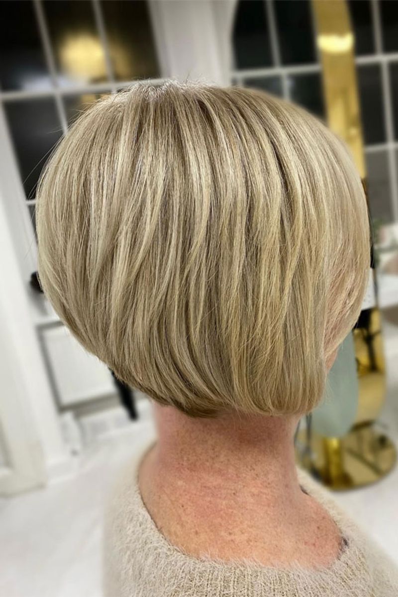 Graduated Bob with Volume