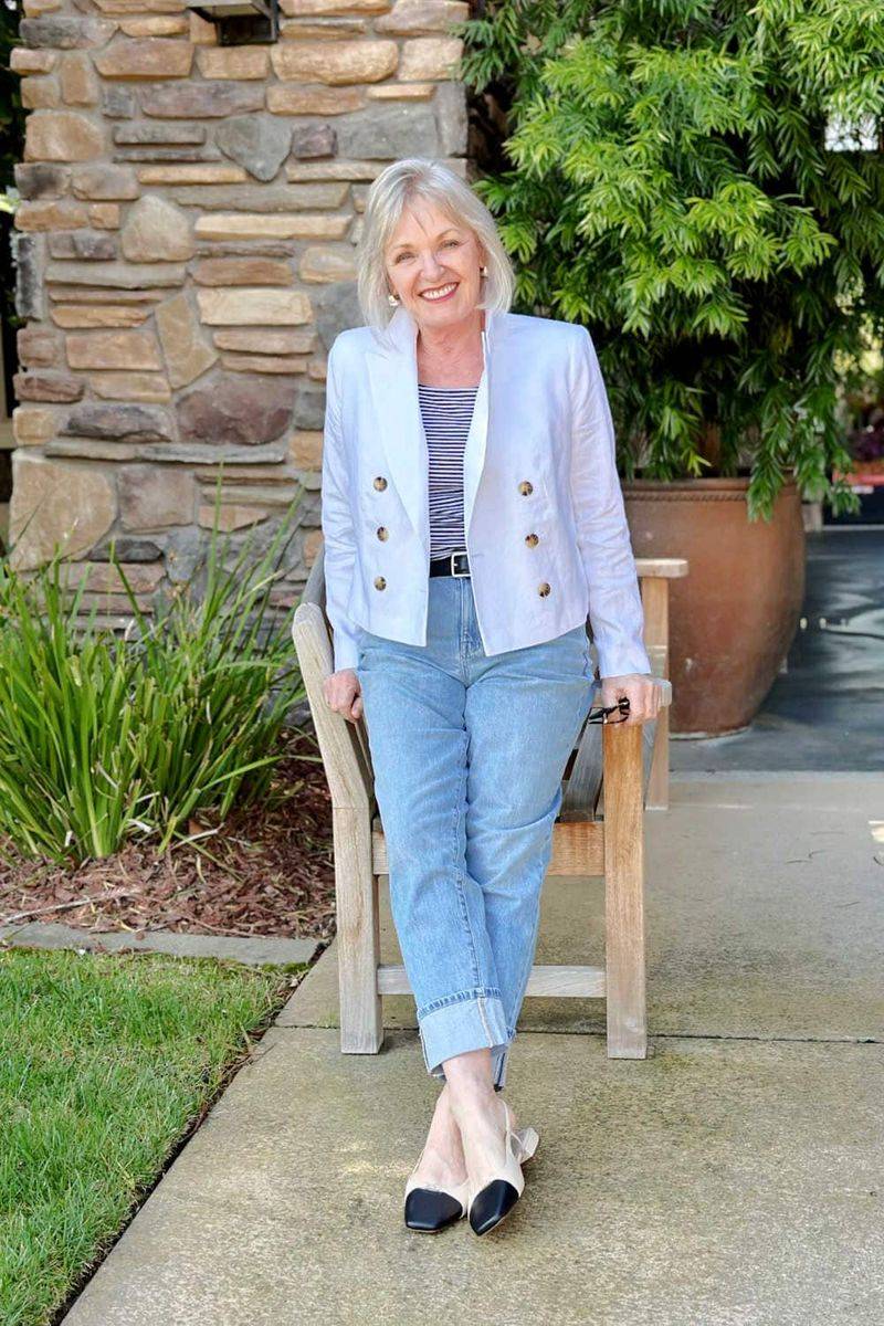 Lightweight Linen Blazer