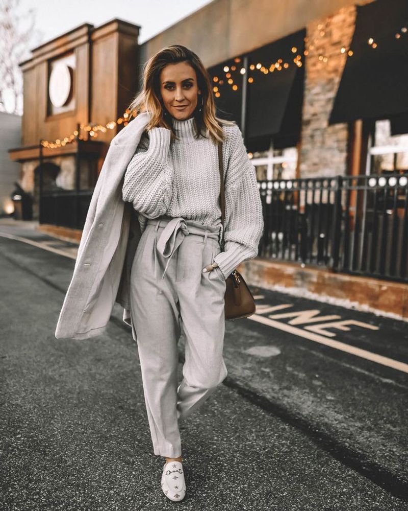 Monochromatic Magic