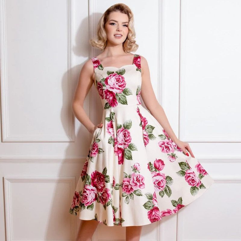 Vintage-Inspired Rose Sweetheart