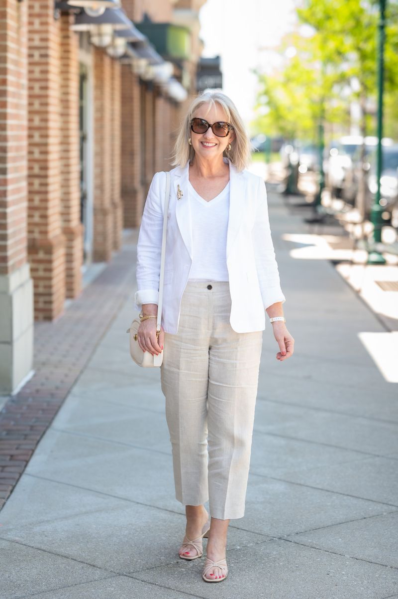 Monochromatic Linen Ensemble