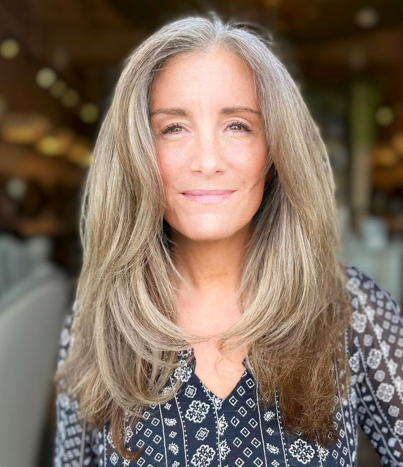 Face-Framing Layers With Side Part