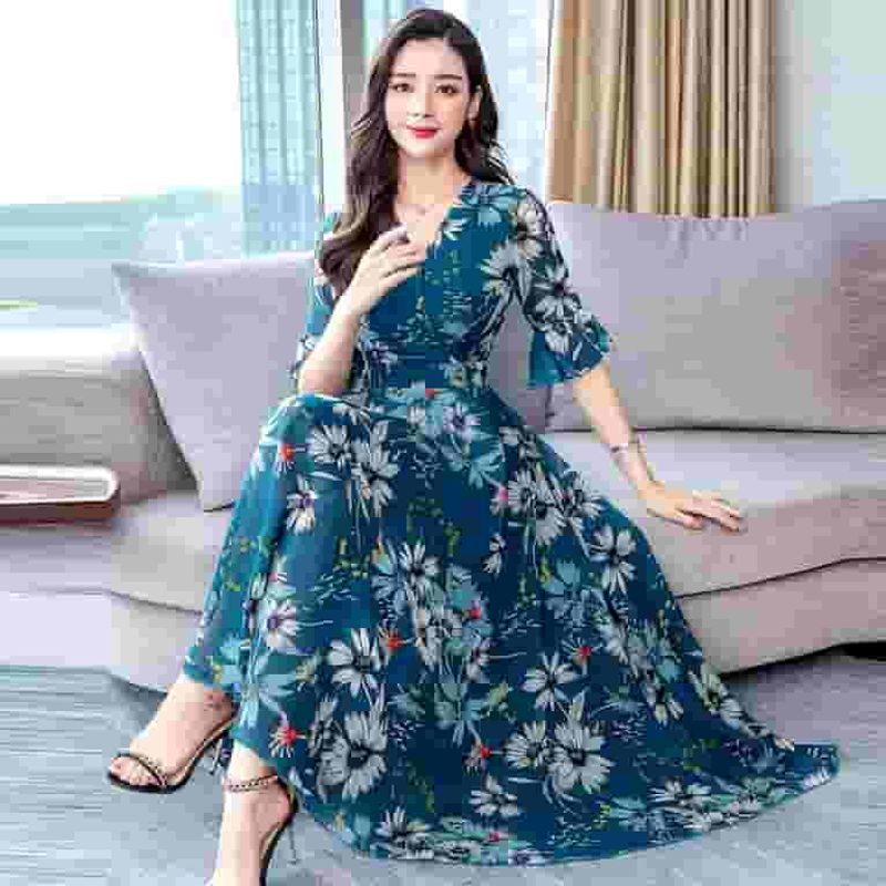 The Petite-Scaled Print