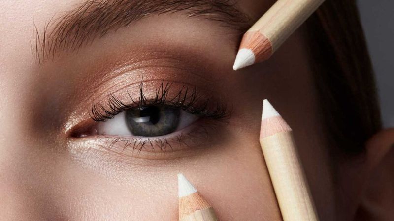 White Eyeliner Opens Eyes