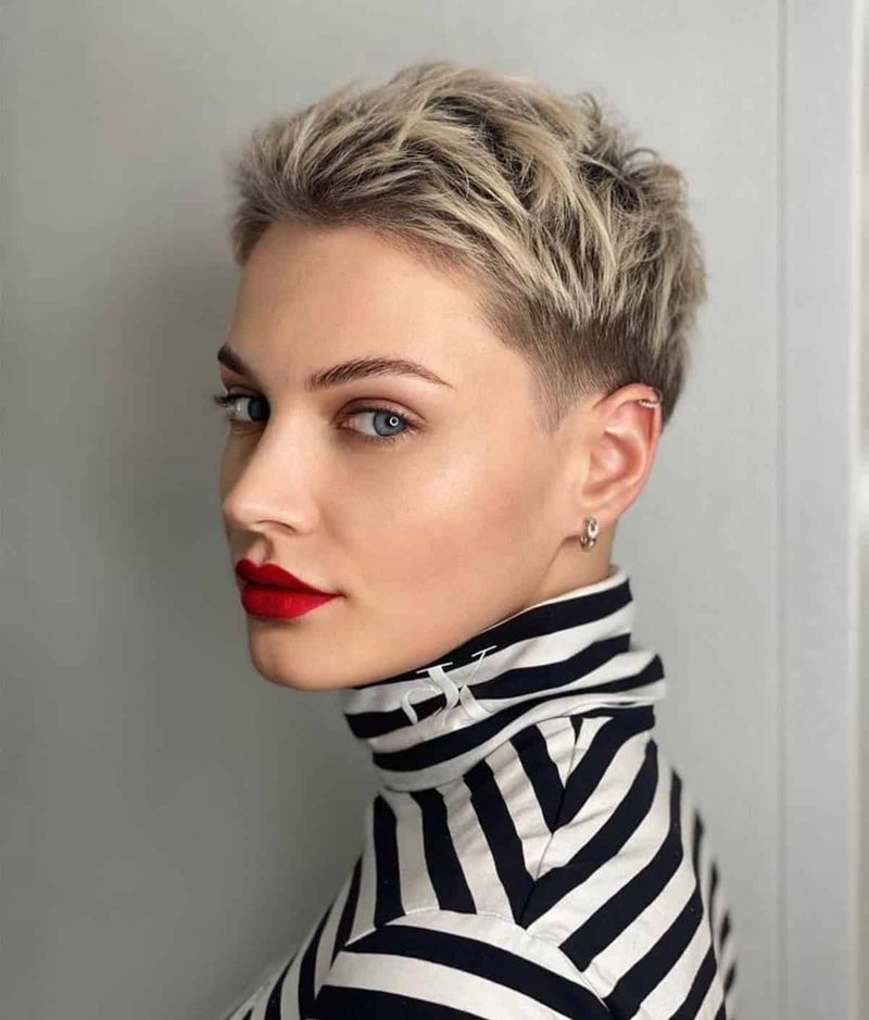 The Textured Pixie with Long Crown