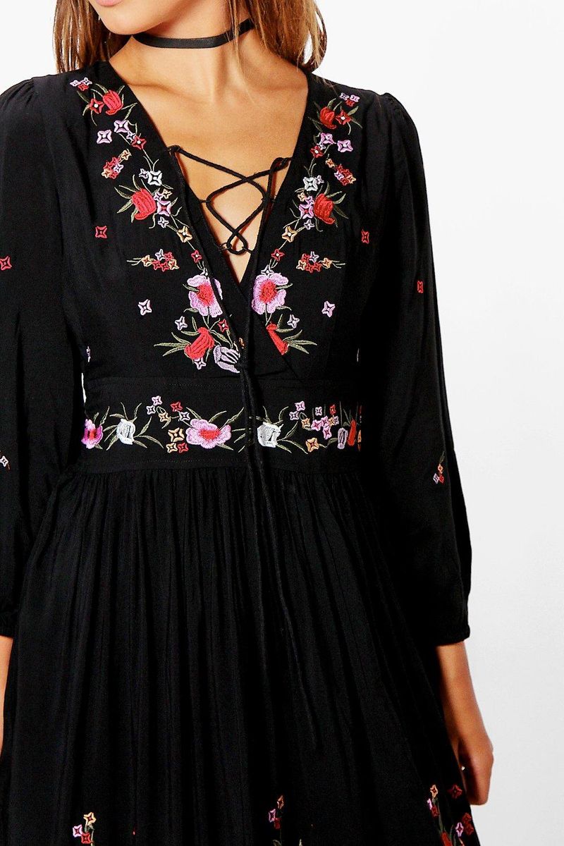 Petite-Proportioned Bohemian Beauty