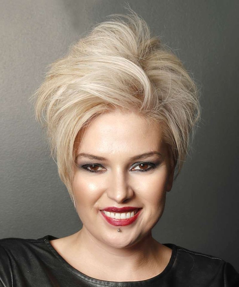Pixie a corona voluminoso