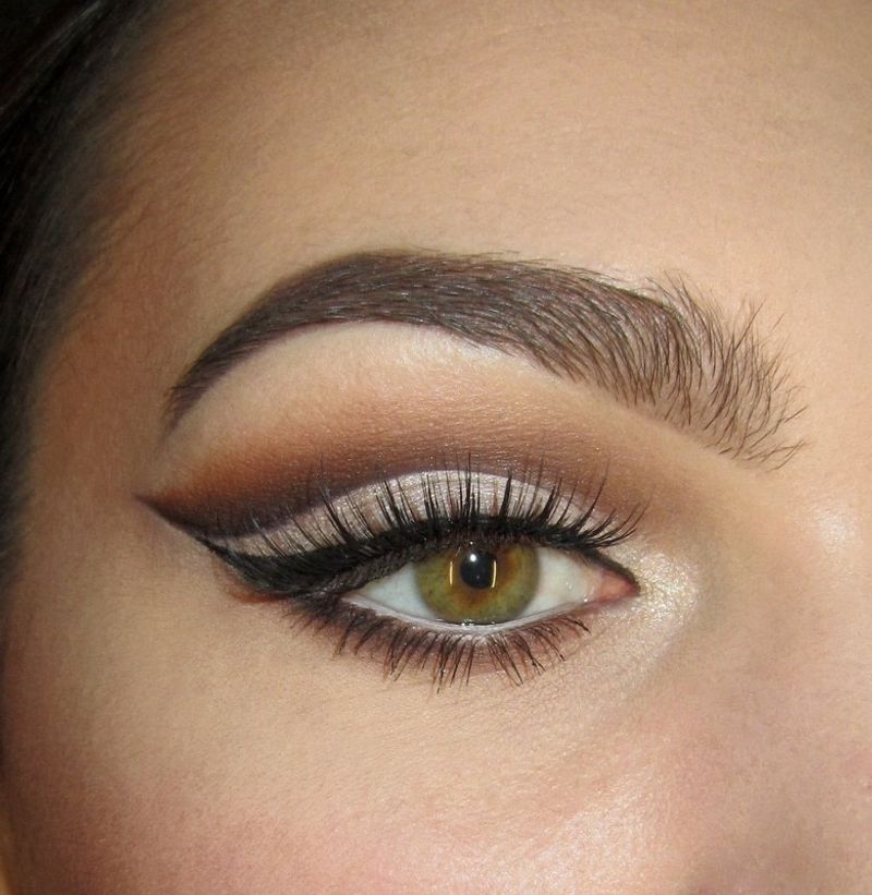 The Classic Cut Crease