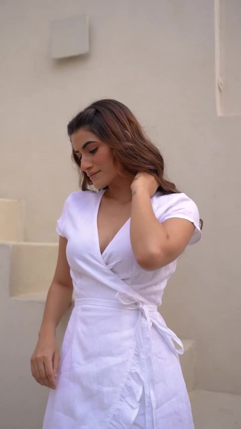 Crisp White Summer Wrap
