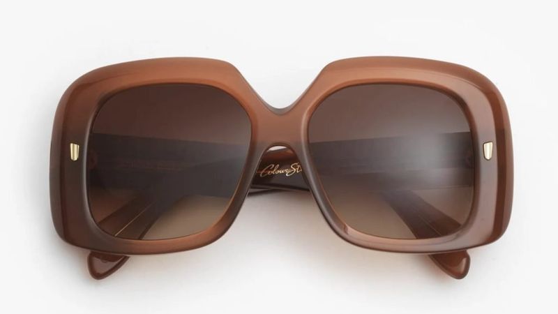 Neutral Undertone: Mocha Brown