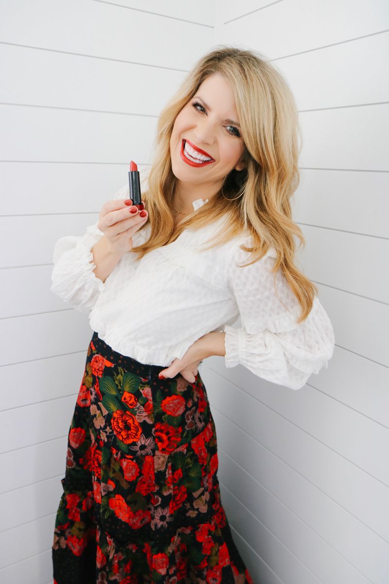 Creamy Lipsticks Prevent Dryness
