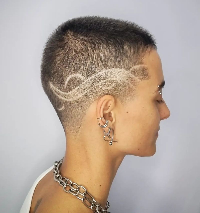 Coupe bouffante audacieuse