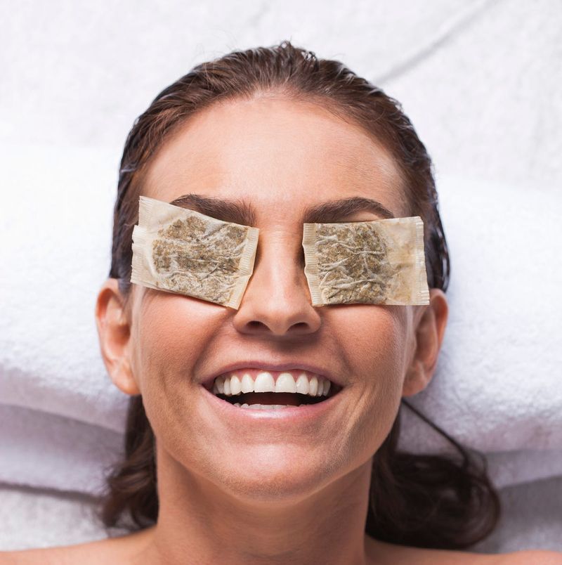 Teabag Eye De-Puffers