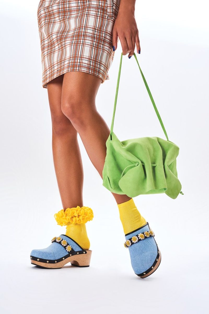 Mood-Sensing Color Mules