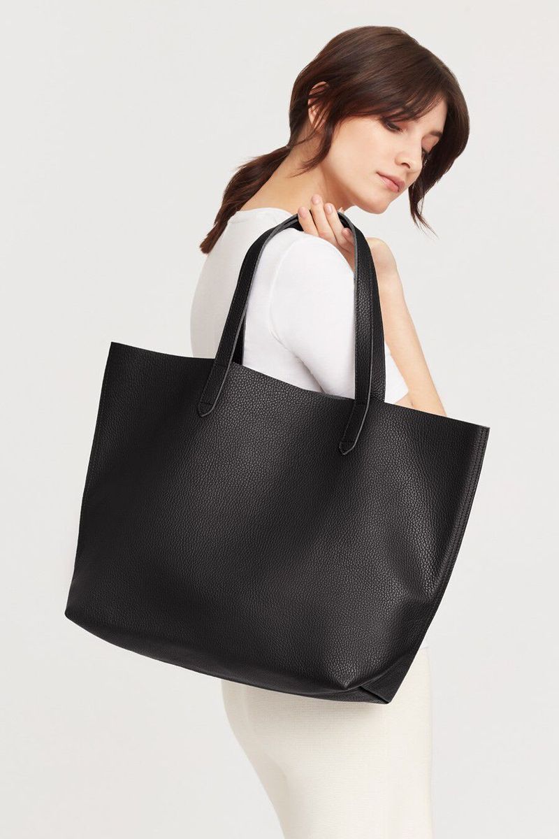 The Cuyana Classic Structured Leather Tote