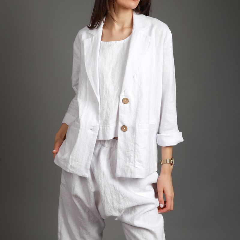 Lightweight Linen Blazer