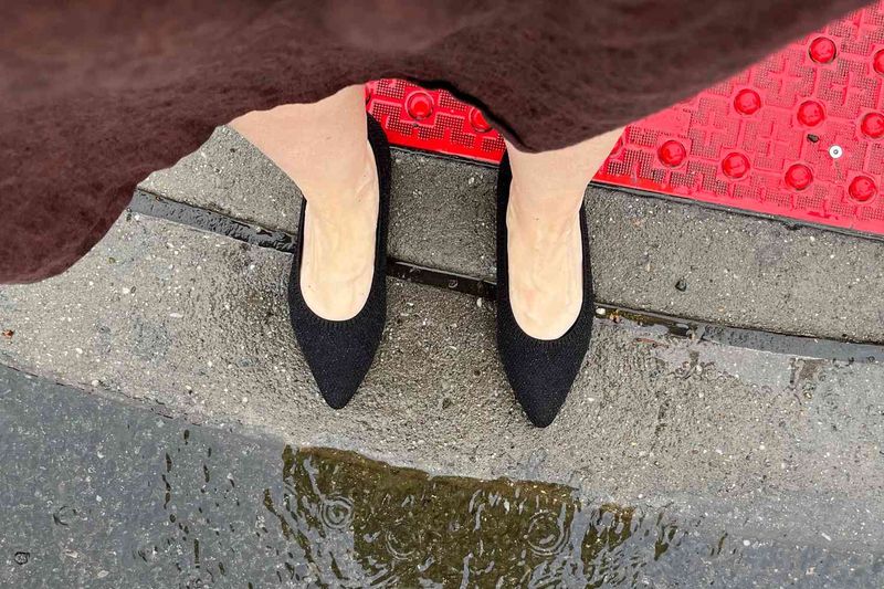 Pointy-Toe Flats Without Padding: Painful Past